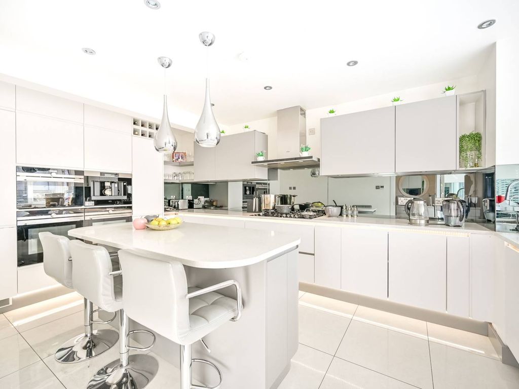 6 bed property for sale in Hall Road, Isleworth TW7, £1,000,000 Zoopla