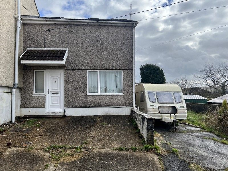 2 bed flat for sale in Llandeilo Road, Upper Brynamman, Ammanford, Carmarthenshire. SA18 Zoopla