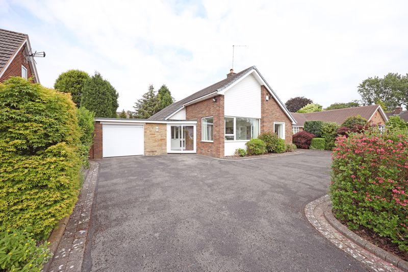 3 bed detached bungalow for sale in Repton Drive, NewcastleUnderLyme