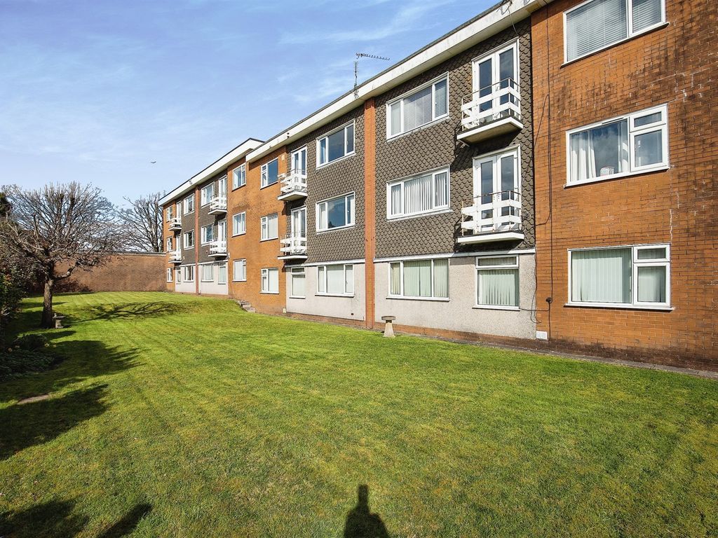 2 bed flat for sale in The Philog, Whitchurch, Cardiff CF14 Zoopla