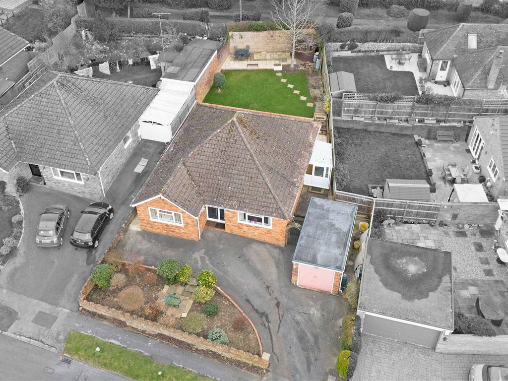3 bed bungalow for sale in Southfield Drive, Hazlemere HP15, £650,000 Zoopla