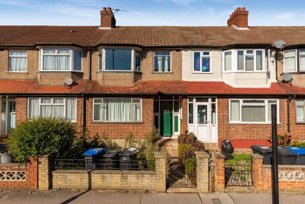 3 bed terraced house for sale in Kynaston Avenue, Thornton Heath CR7, £