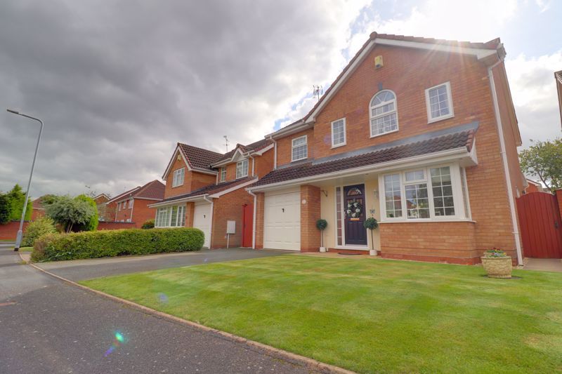 4 bed detached house for sale in Williams Close, Castlefields, Stafford