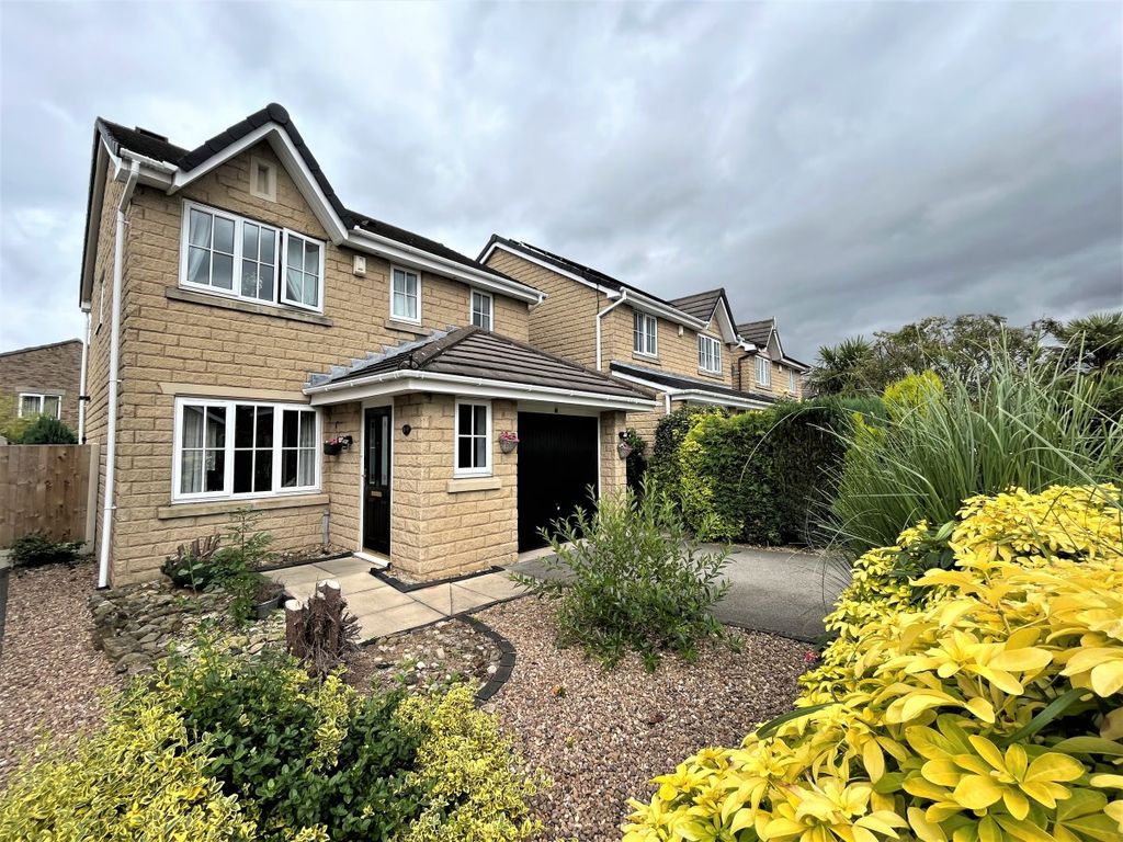 3 bed detached house for sale in Willow Drive, Havercroft, Wakefield