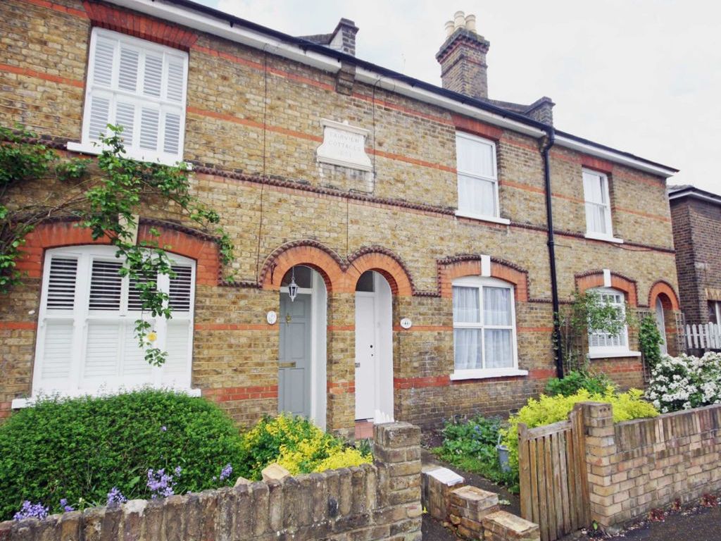 2 bed property to rent in Fourth Cross Road, Twickenham TW2 Zoopla