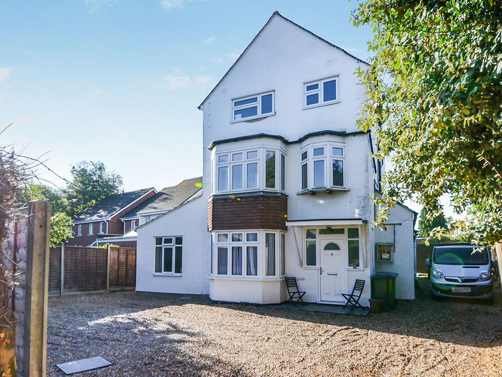 5 bed detached house for sale in Garston Lane, Watford, Hertfordshire