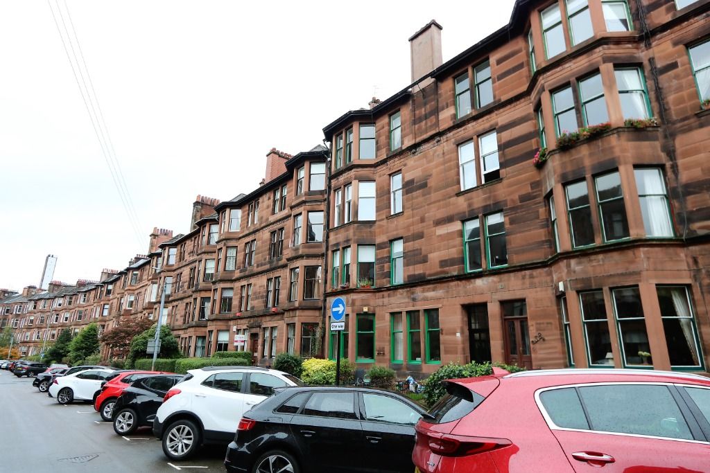 3 bed flat to rent in Novar Drive, Glasgow G12 Zoopla