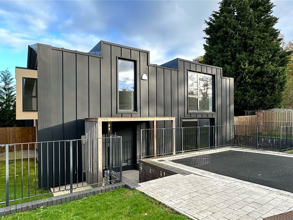 3 bed detached house for sale in Home Farm Barns, Shadowbrook Lane