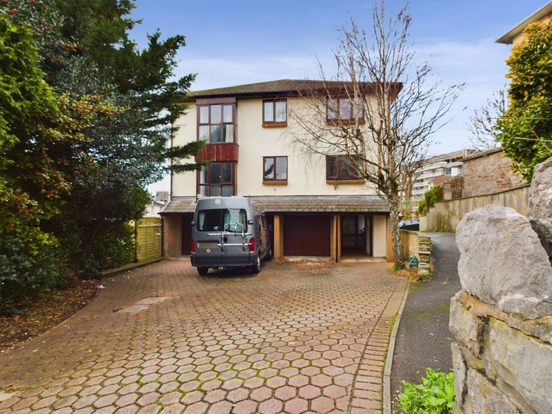 2 bed flat for sale in Highbury Road, WestonSuperMare BS23, £165,000