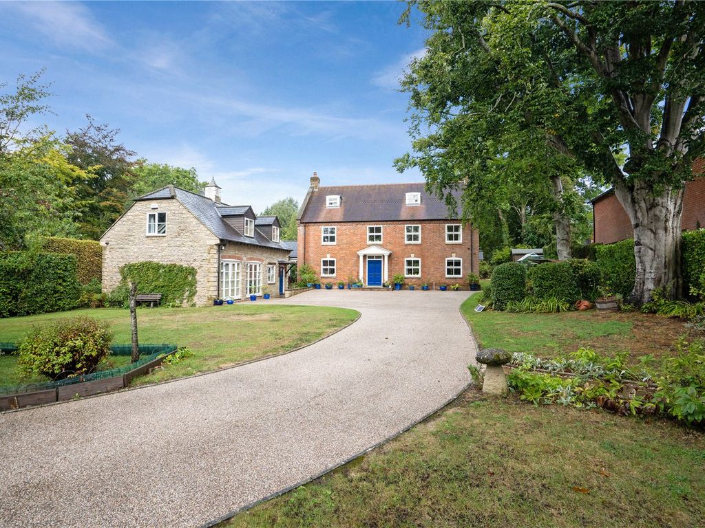 Le Neubourg Way, Gillingham SP8  