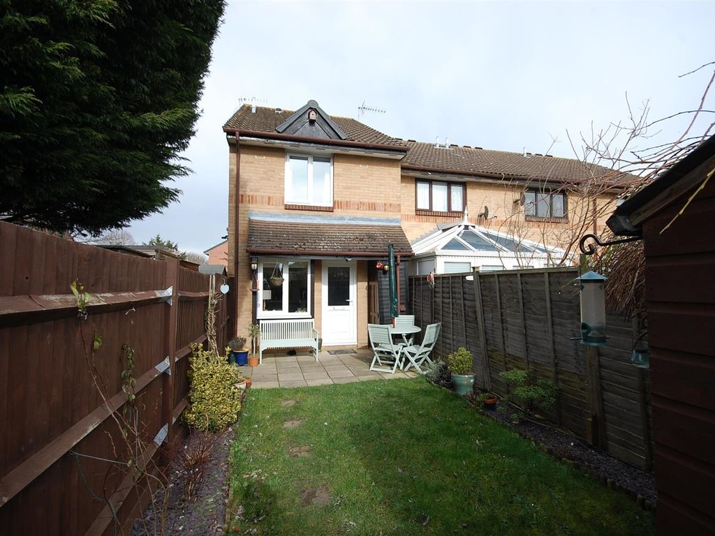 1 bed property to rent in Greystoke Drive, Ruislip, Middlesex HA4, £