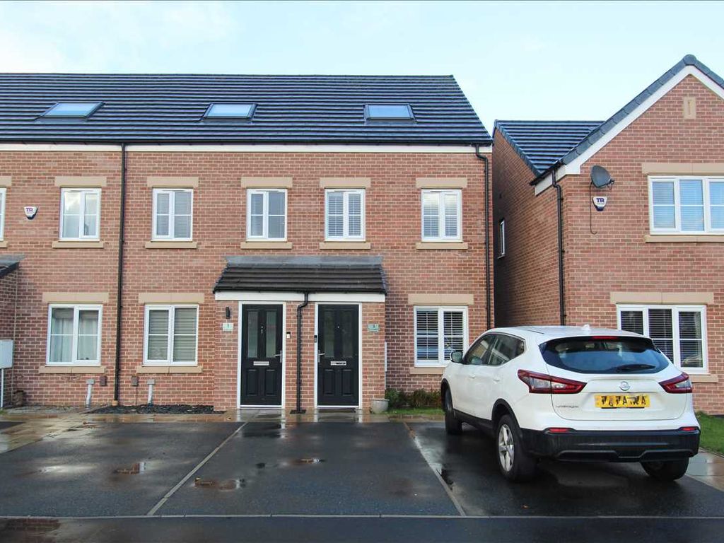 3 bed terraced house for sale in Conningsby Crescent, St Nicholas Manor