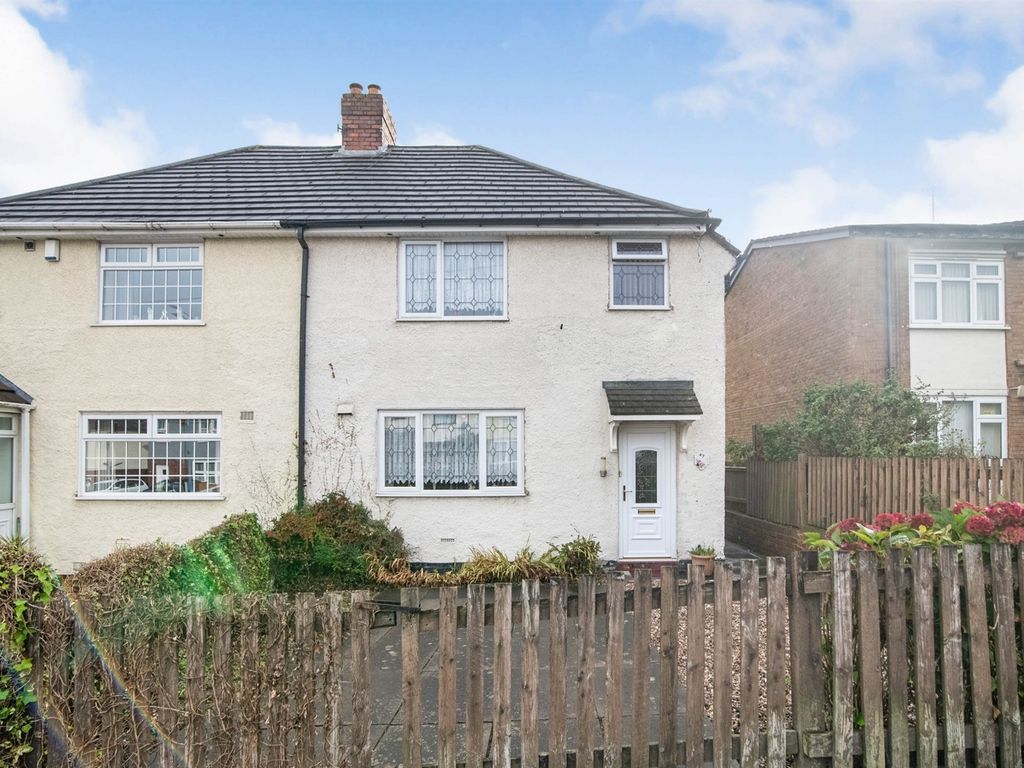 3 bed semidetached house for sale in Hanover Road, Rowley Regis B65, £