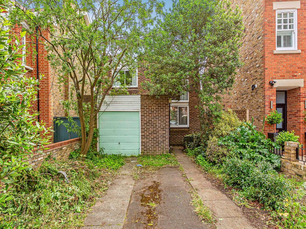 4 bed detached house for sale in Langham Road, Teddington, Richmond