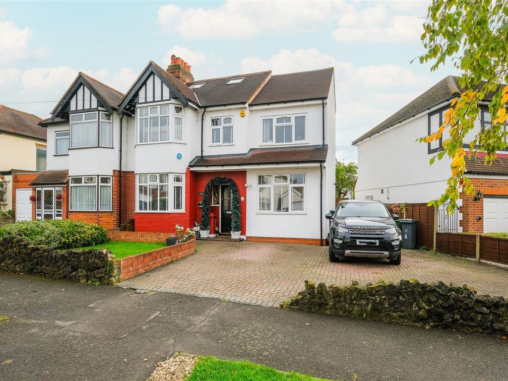 5 bed semidetached house for sale in Palace View Road, London E4, £
