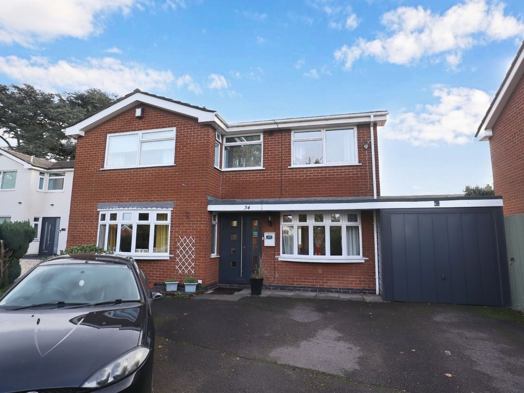 4 bed detached house for sale in Higham Lane, Nuneaton CV11, £390,000