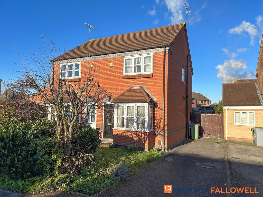 2 bed semidetached house for sale in Sandhills Park, Newark NG24, £