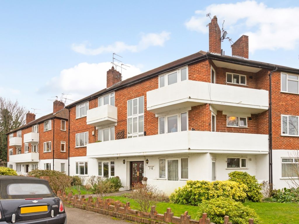 2 bed flat to rent in River Court, Taplow, Maidenhead SL6, £1,500 pcm Zoopla
