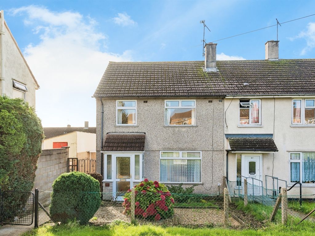 3 bed end terrace house for sale in Purton Road, Swindon SN2, £150,000
