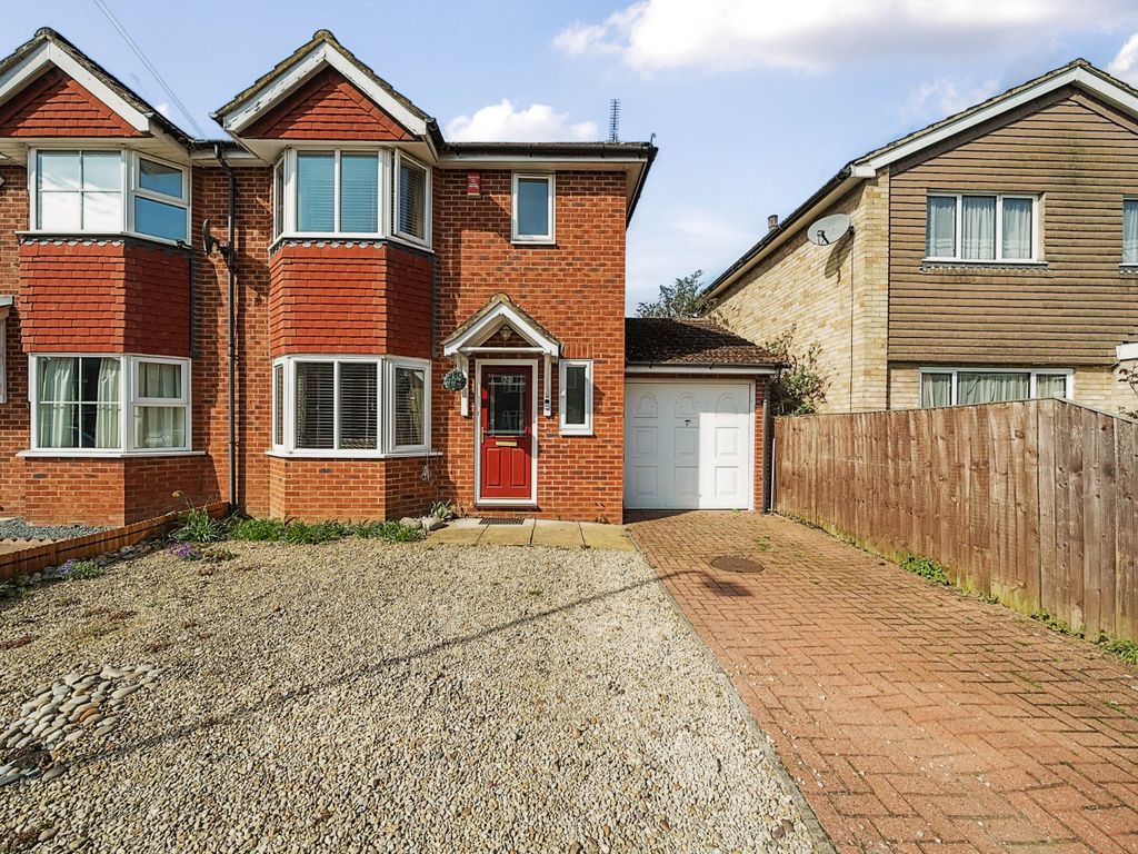 3 bed semidetached house for sale in Westlands Avenue, Near Burnham