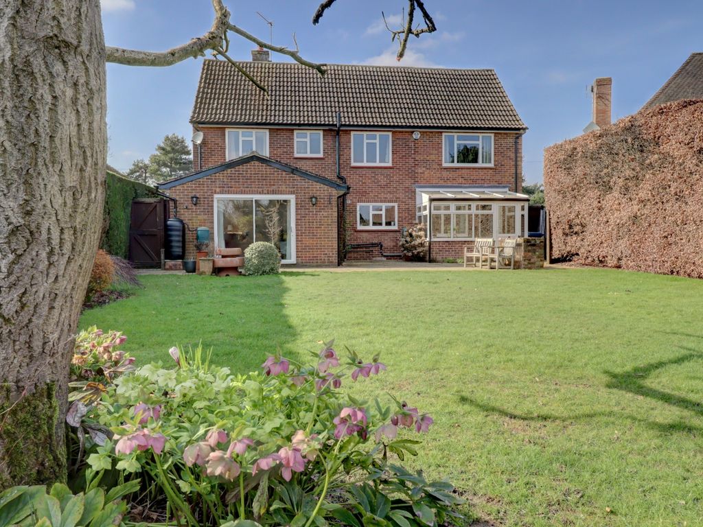 5 bed detached house for sale in Watchet Lane, Holmer Green, High