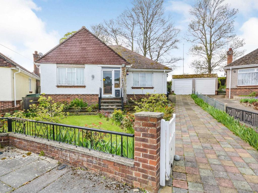 3 bed detached bungalow for sale in Dane Court Gardens, Broadstairs