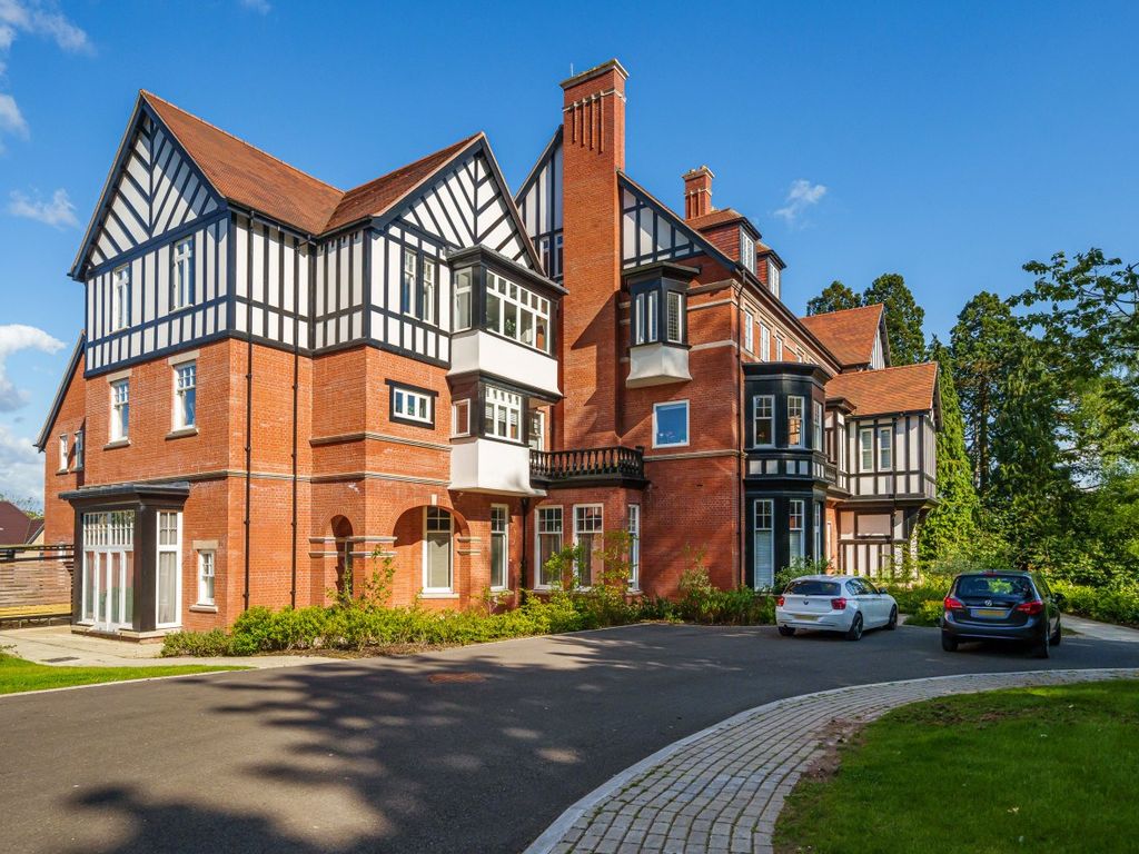 2 bed flat for sale in Manor House, 86 New House Farm Drive, Birmingham
