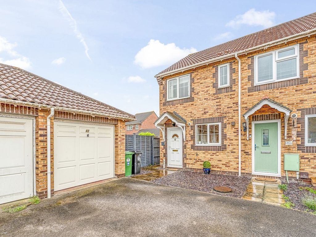 2 bed end terrace house for sale in Yarbury Way, WestonSuperMare BS24