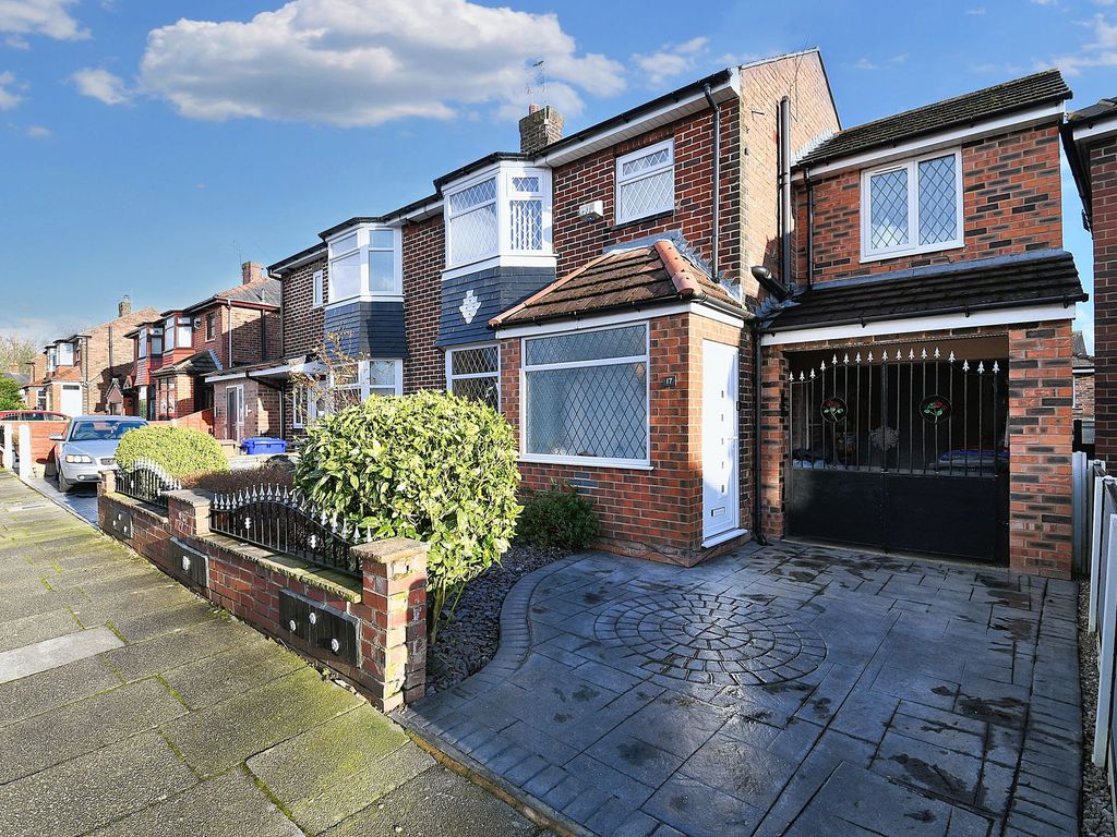3 bed semidetached house for sale in Burnside Avenue, Salford M6, £
