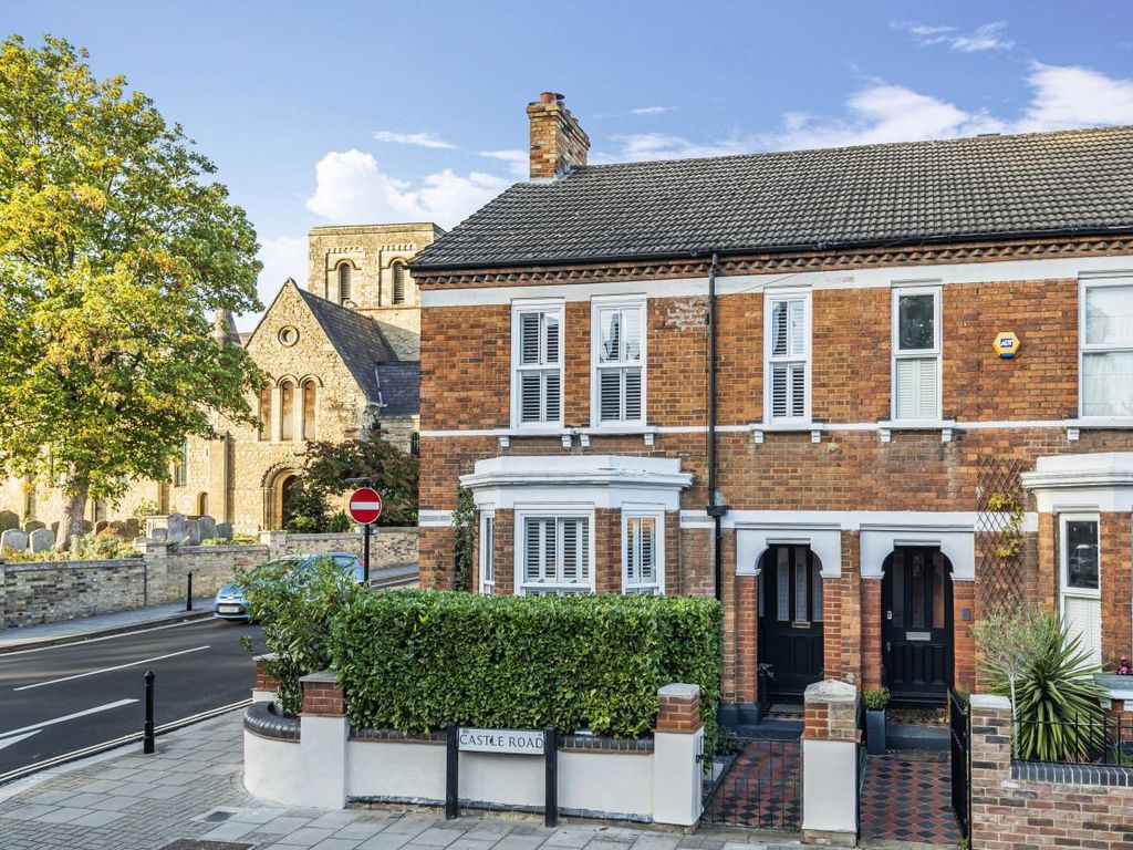 4 bed property for sale in Castle Road, Bedford MK40 Zoopla