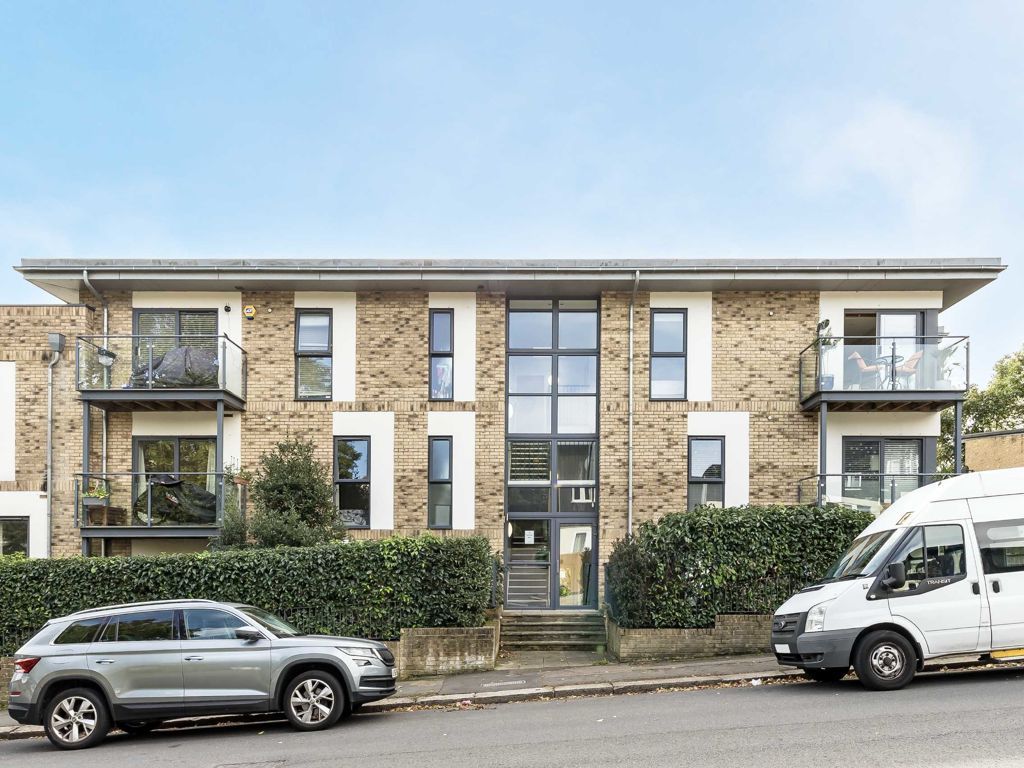 2 bed flat for sale in Brockley Park, London SE23, £500,000 Zoopla