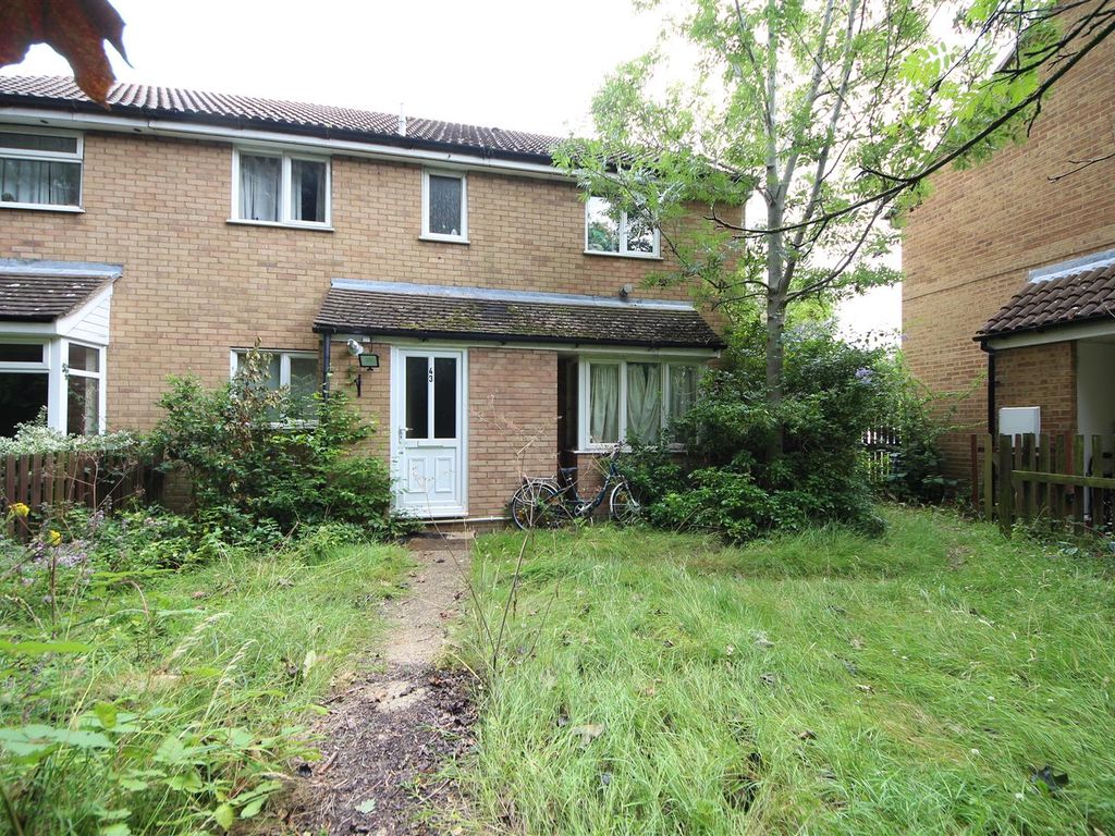 2 bed end terrace house for sale in The Sycamores, Milton, Cambridge