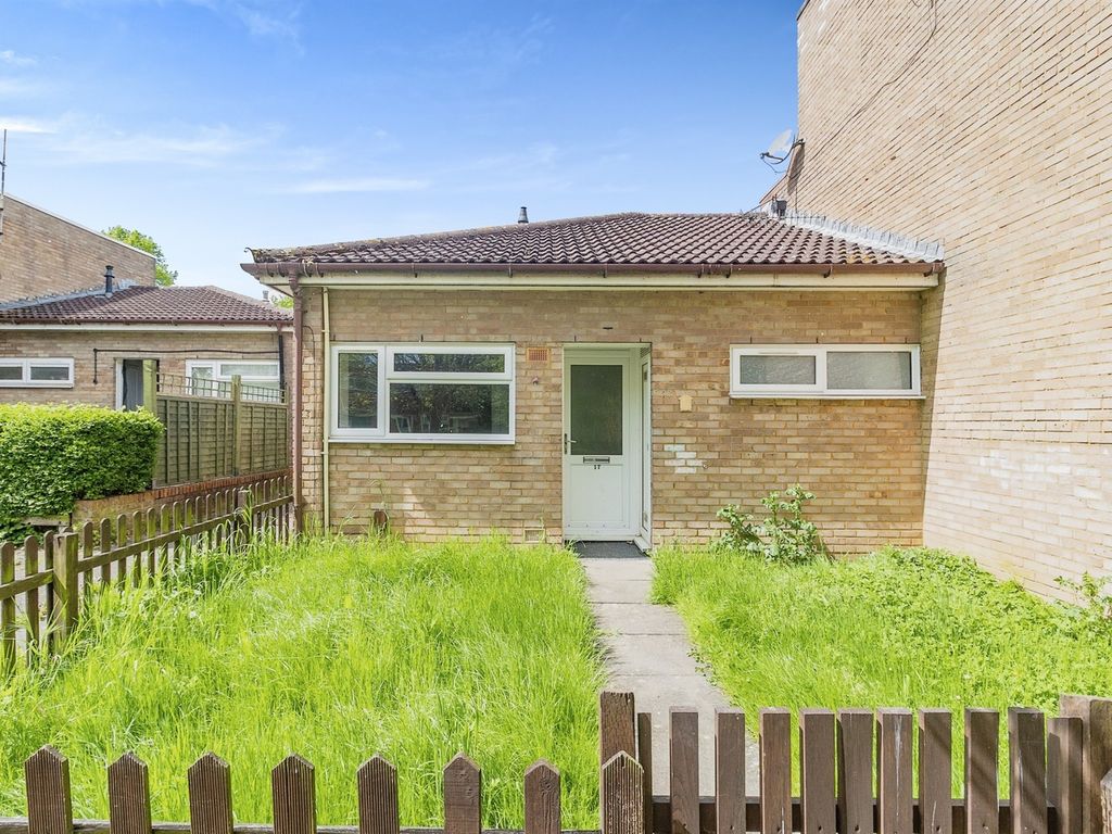 2 bed semidetached bungalow for sale in Cullen Place, Bletchley