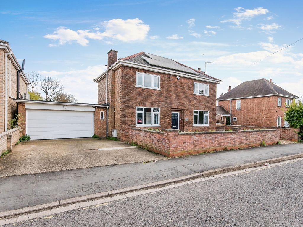 4 bed detached house for sale in Hallcroft Road, Whittlesey