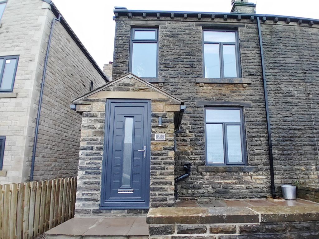 2 bed semidetached house for sale in Broomfield, Clayton, Bradford