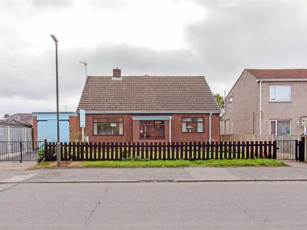 3 bed detached bungalow for sale in Rhoslyn, Moorfield Avenue, Bolsover
