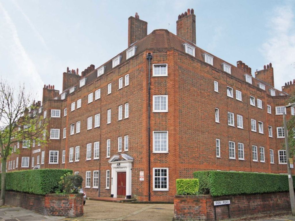 2 bed flat to rent in Richmond Road, Twickenham TW1, £1,895 pcm Zoopla