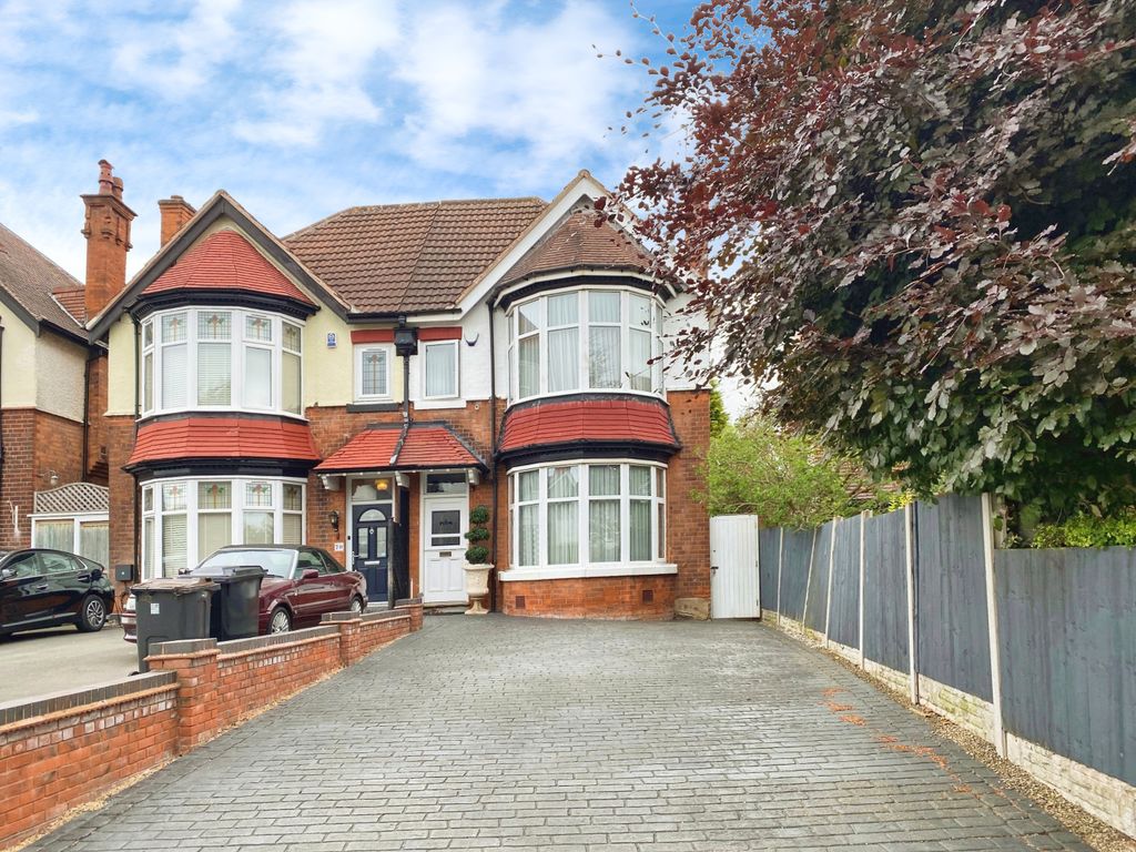 4 bed semidetached house for sale in Holly Lane, Erdington, Birmingham