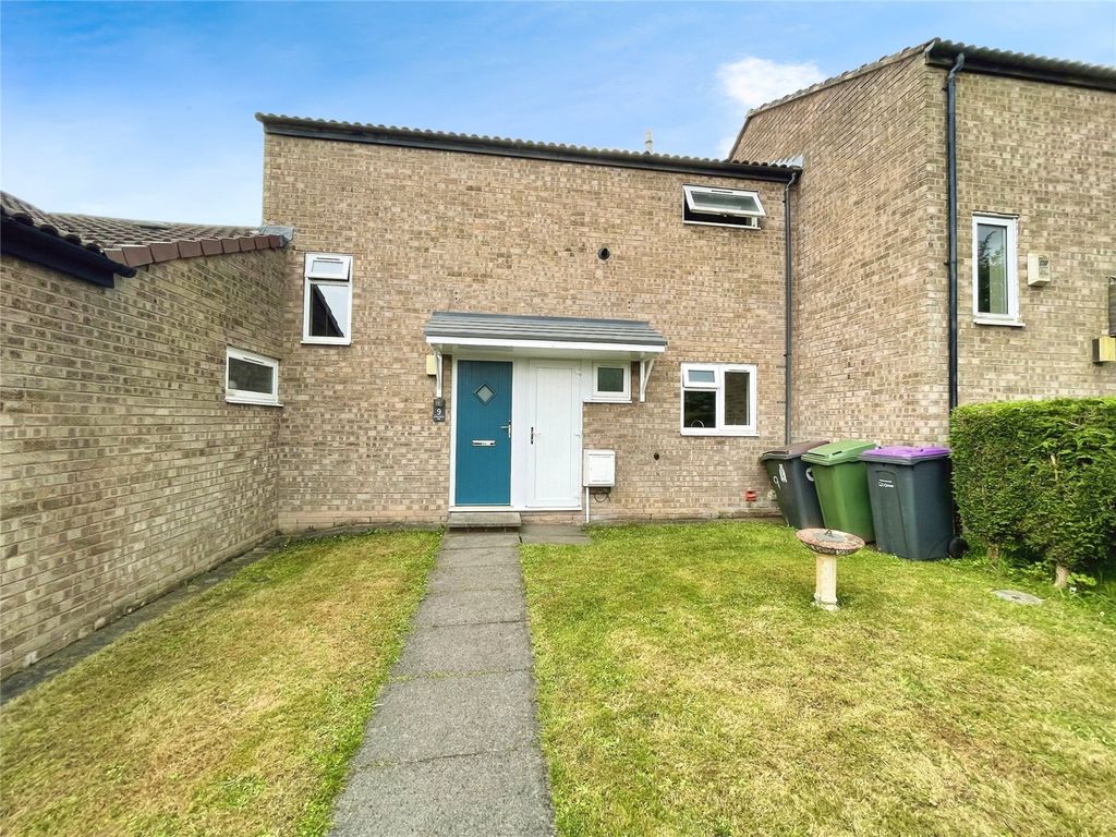 3 bed terraced house to rent in St. Christophers Way, Malinslee