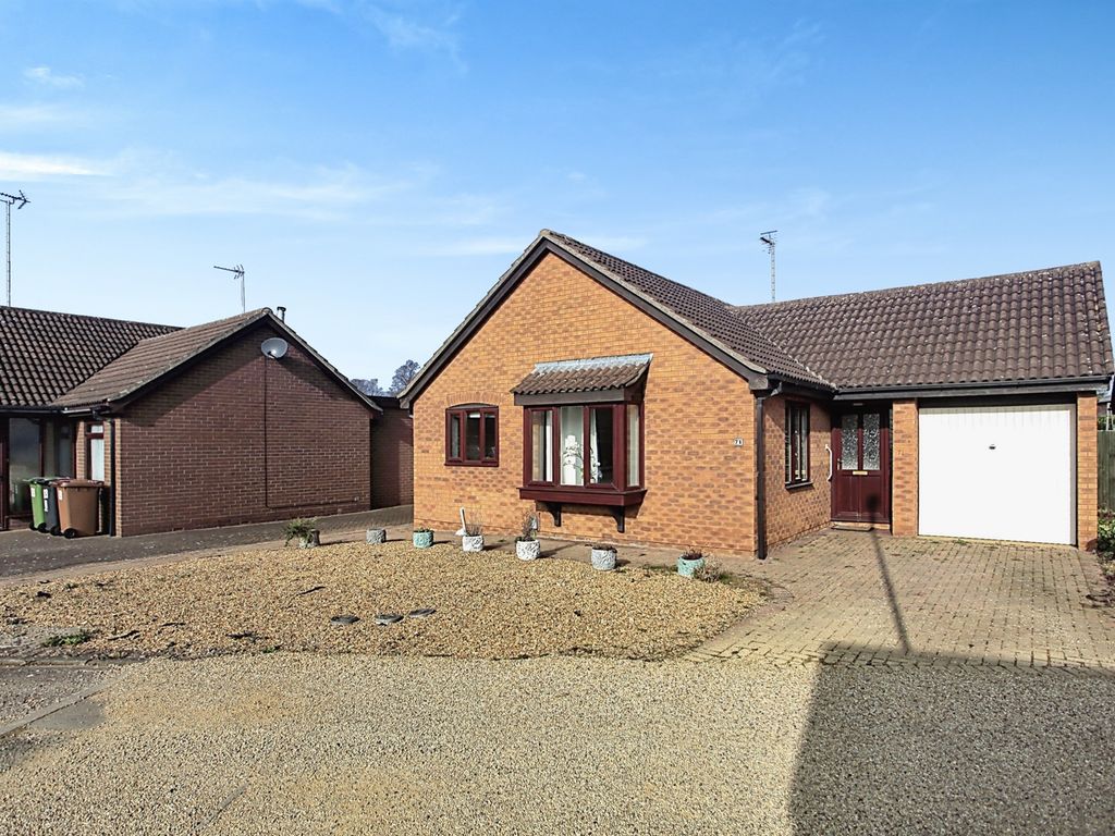2 bed detached bungalow for sale in Thorpe Lea Road, Peterborough PE3