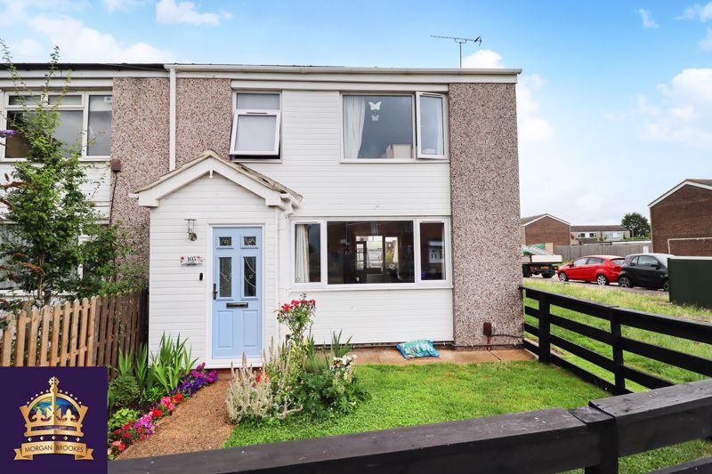 3 bed end terrace house for sale in Link Road, Canvey Island SS8, £