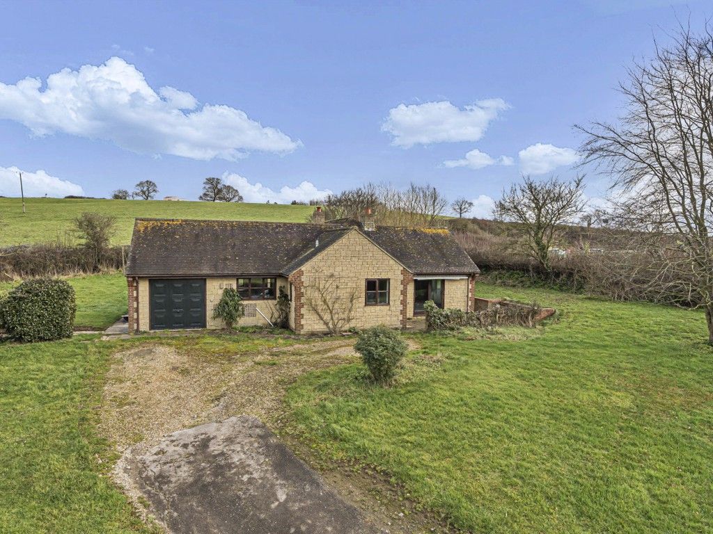 3 bed bungalow for sale in East Orchard, Shaftesbury, Dorset SP7 Zoopla