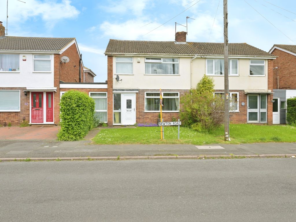 3 bed semidetached house for sale in Newton Road, Northampton