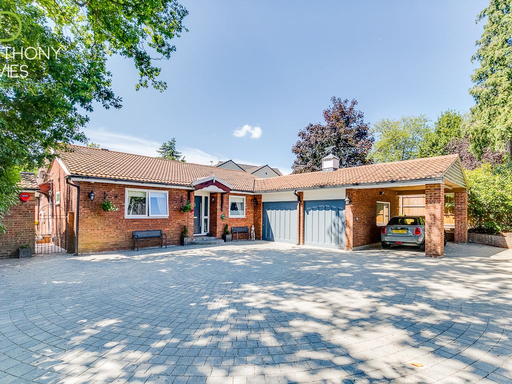 4 bed detached bungalow for sale in Springfields, Broxbourne EN10 Zoopla