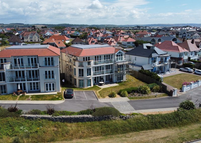 2 bed flat for sale in 4 The Links, Locks Common Road, Porthcawl CF36