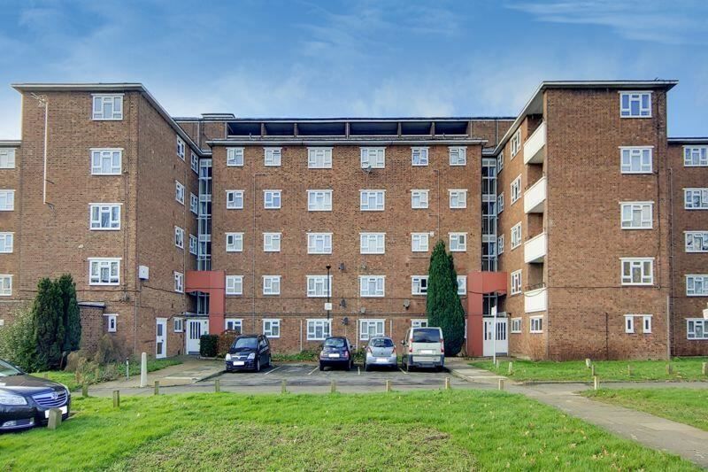 2 bed flat for sale in Grange Court, Old Ruislip Road, Northolt UB5