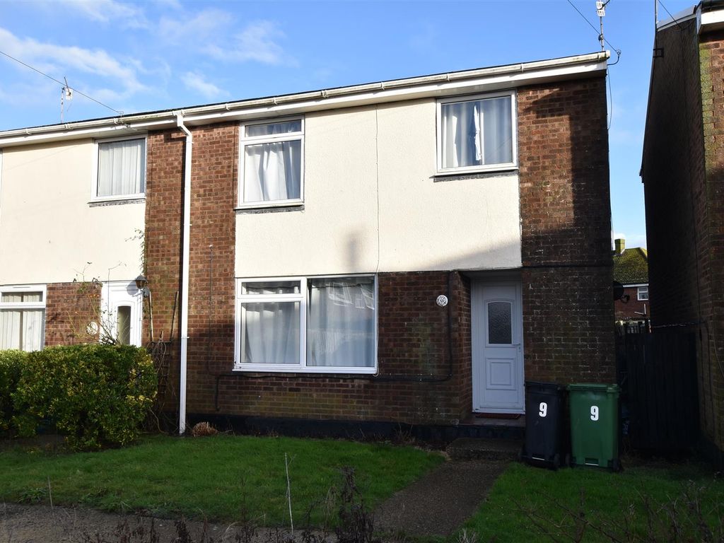 3 bed semidetached house for sale in Ferring Close, Rye TN31, £191,000