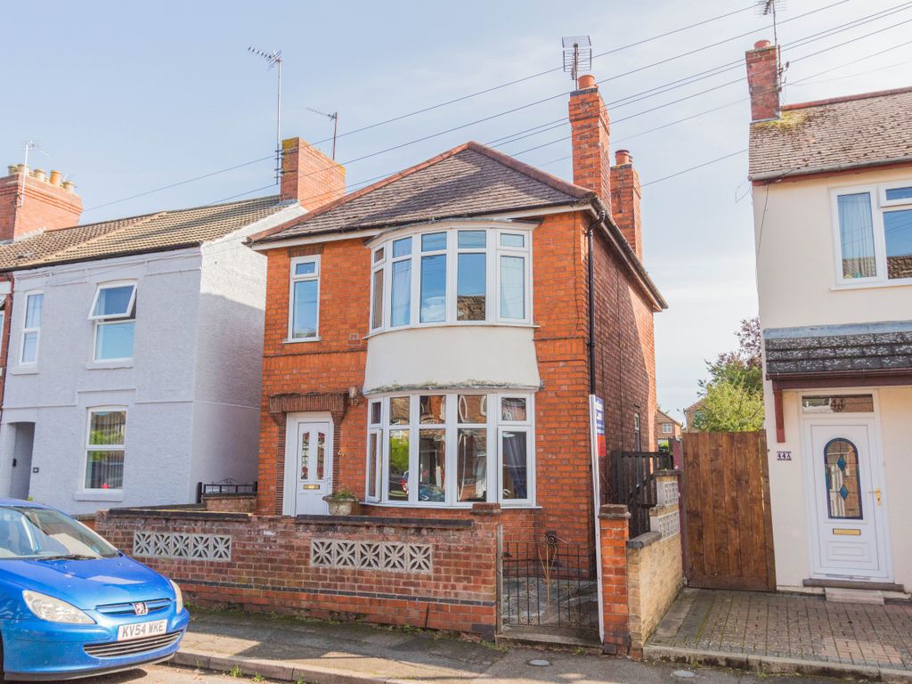 3 bed detached house for sale in Allen Road, Finedon, Wellingborough