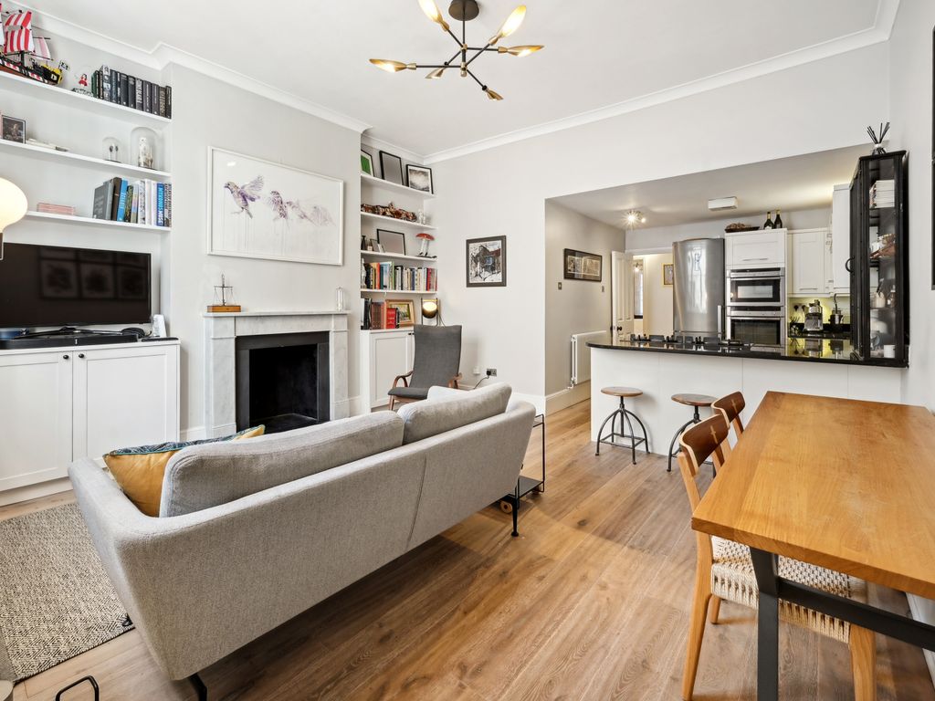 2 bed flat for sale in Moreton Place, Pimlico SW1V, £750,000 Zoopla