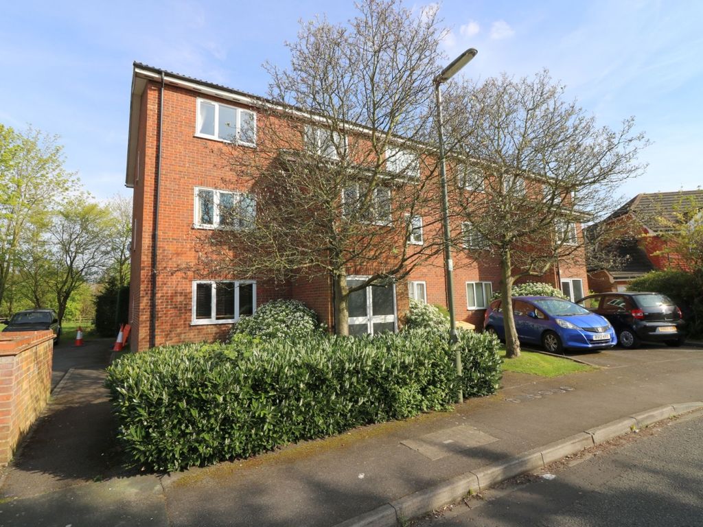 1 bed flat to rent in Egham, Surrey TW20 Zoopla